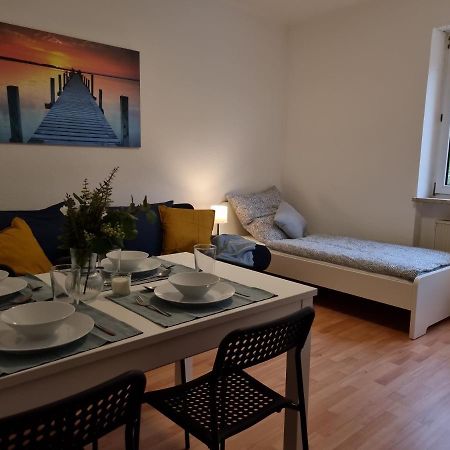 Moeblierte Wohnungen Fuer Monteure Und Arbeiter Saarbrucken Bagian luar foto