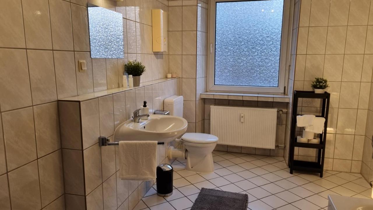 Moeblierte Wohnungen Fuer Monteure Und Arbeiter Saarbrucken Bagian luar foto